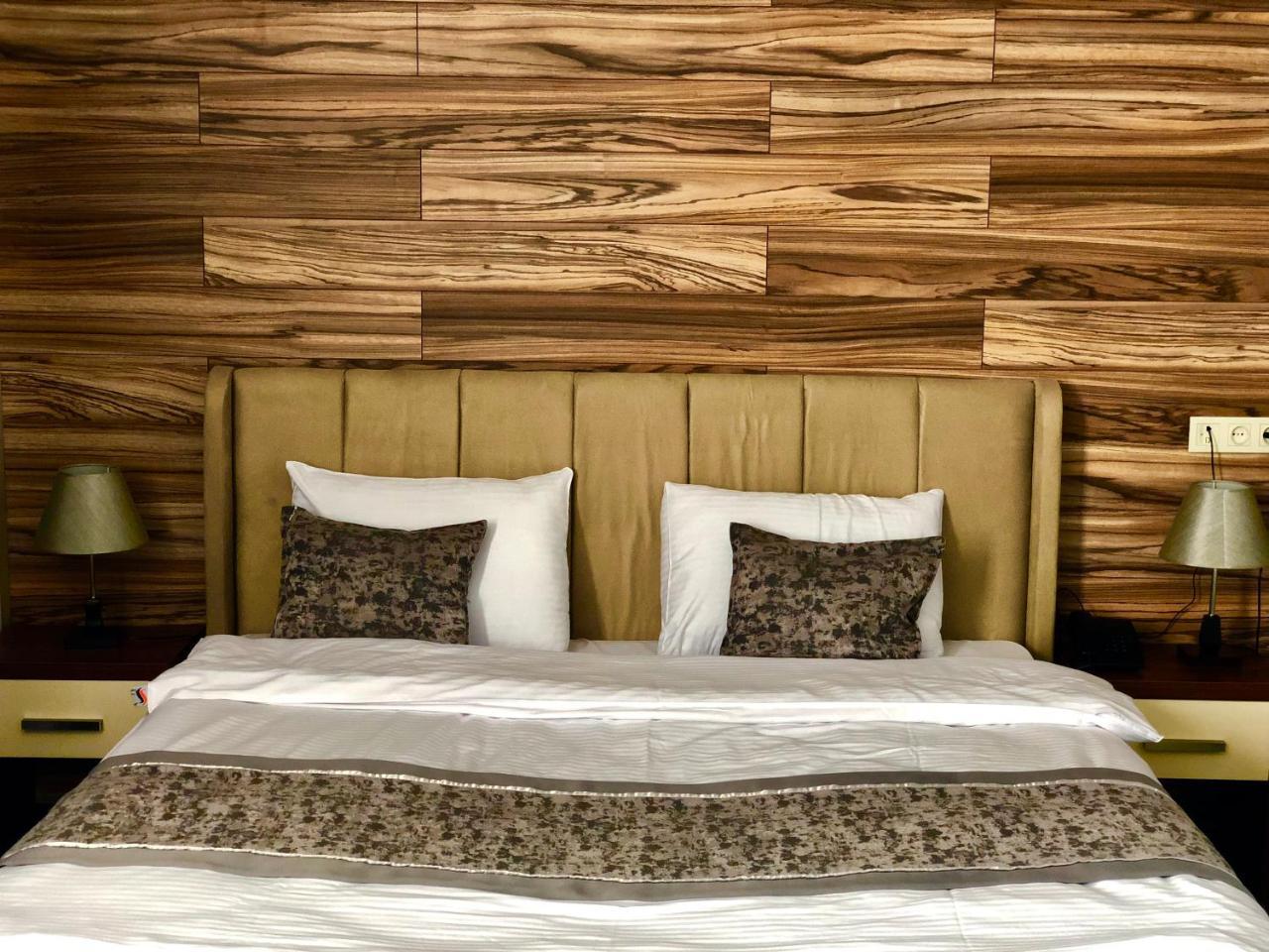 Tbili Hotel Tbilisi Ngoại thất bức ảnh