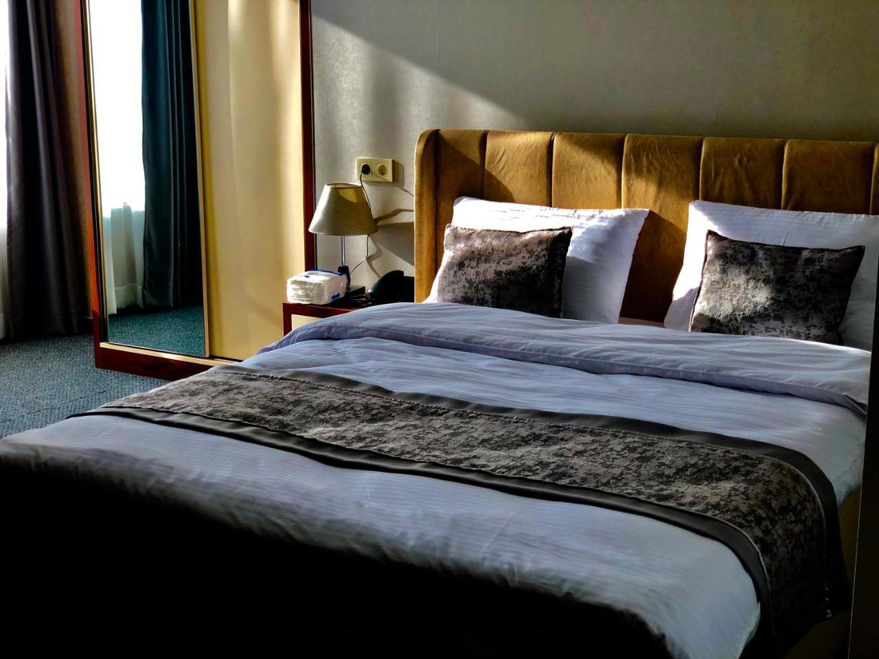 Tbili Hotel Tbilisi Phòng bức ảnh