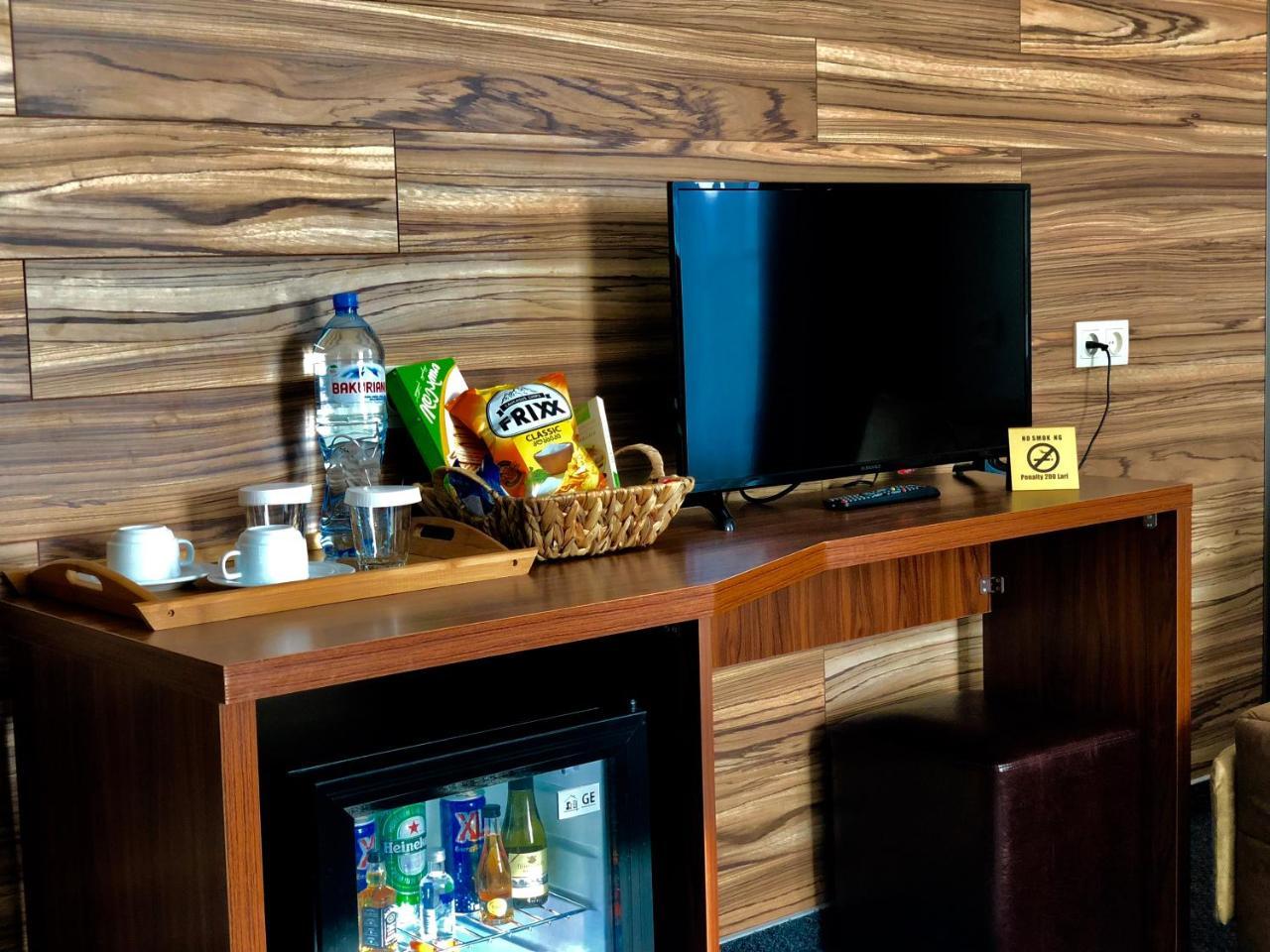 Tbili Hotel Tbilisi Ngoại thất bức ảnh