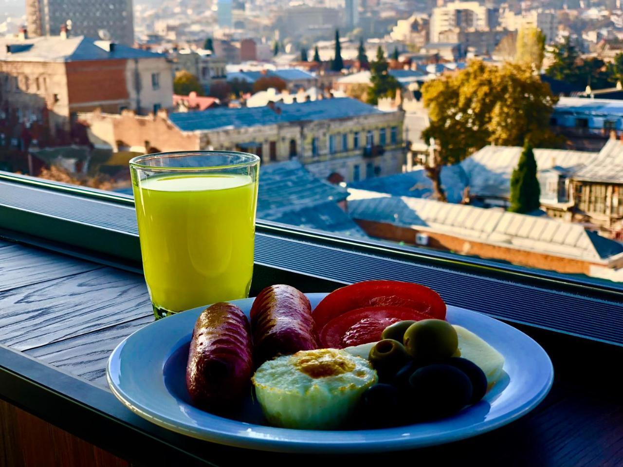 Tbili Hotel Tbilisi Ngoại thất bức ảnh