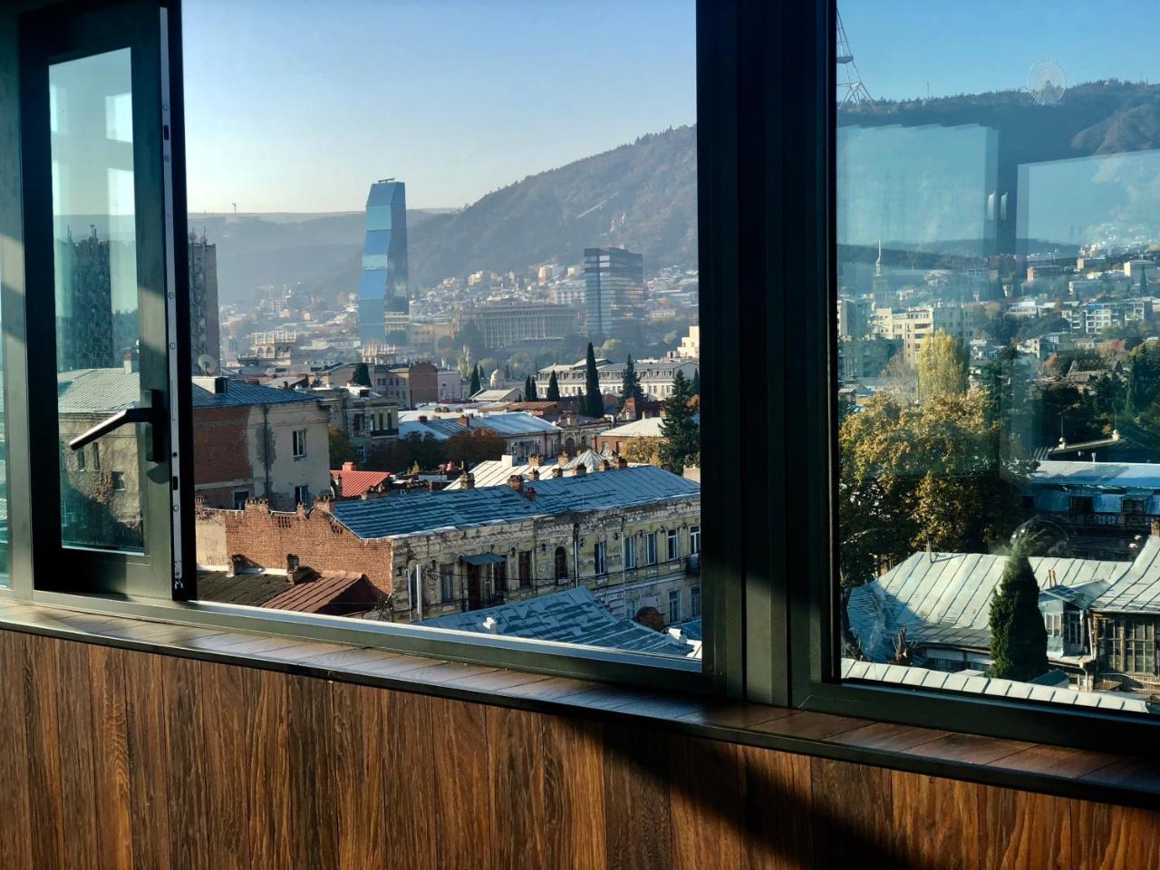 Tbili Hotel Tbilisi Ngoại thất bức ảnh