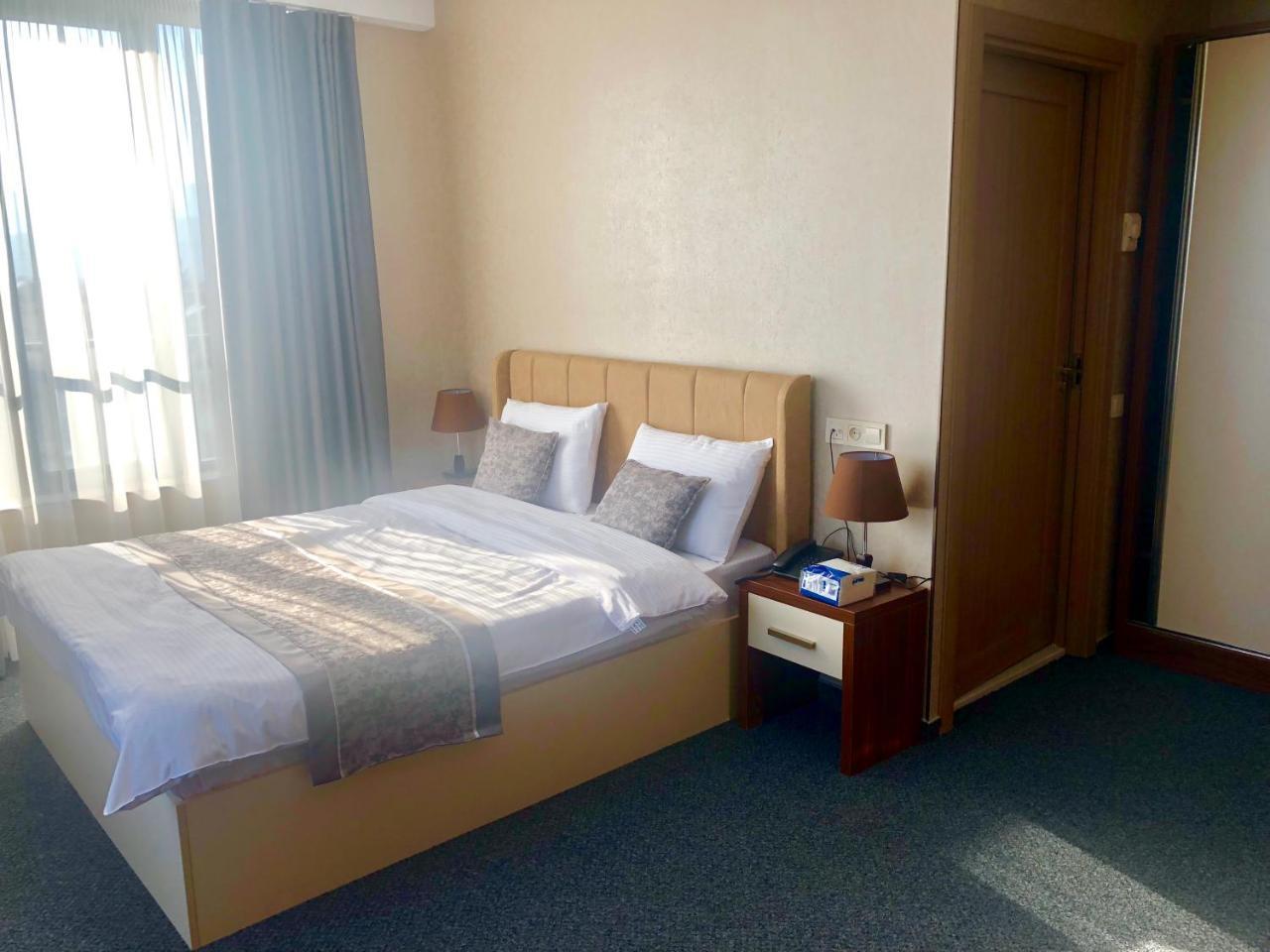Tbili Hotel Tbilisi Phòng bức ảnh