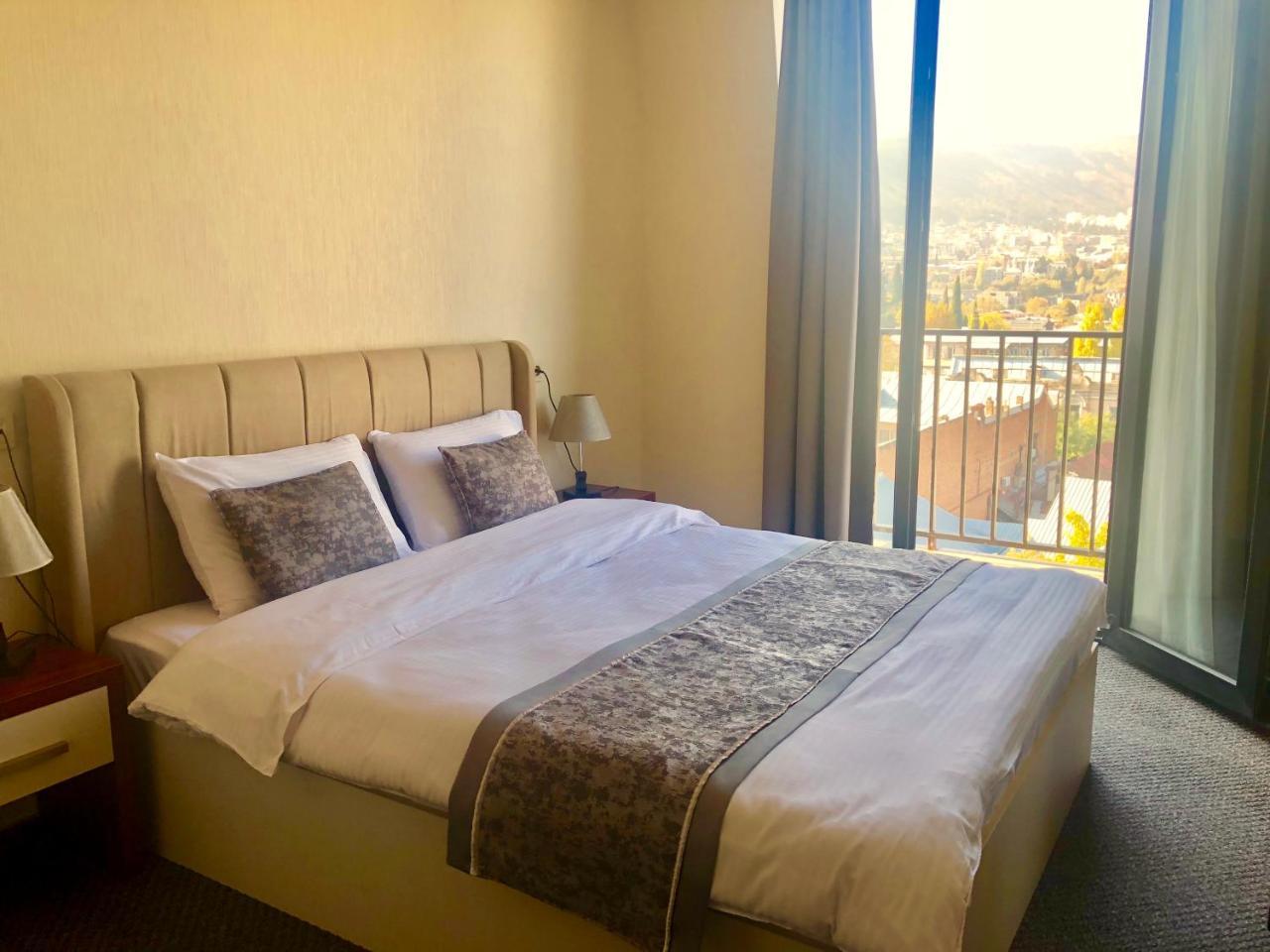 Tbili Hotel Tbilisi Ngoại thất bức ảnh