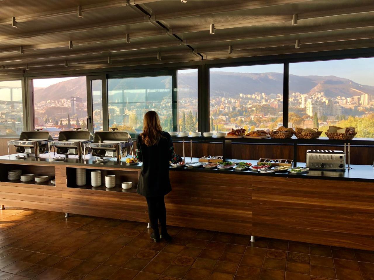 Tbili Hotel Tbilisi Ngoại thất bức ảnh