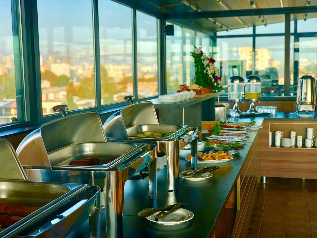 Tbili Hotel Tbilisi Ngoại thất bức ảnh