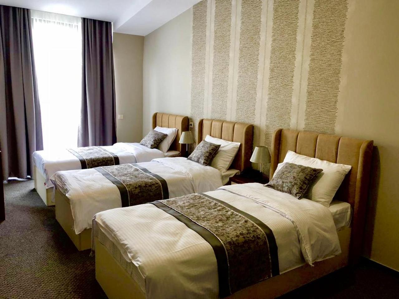 Tbili Hotel Tbilisi Ngoại thất bức ảnh