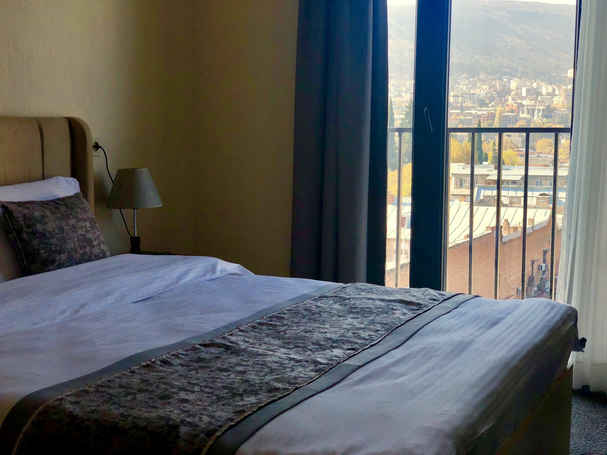 Tbili Hotel Tbilisi Ngoại thất bức ảnh