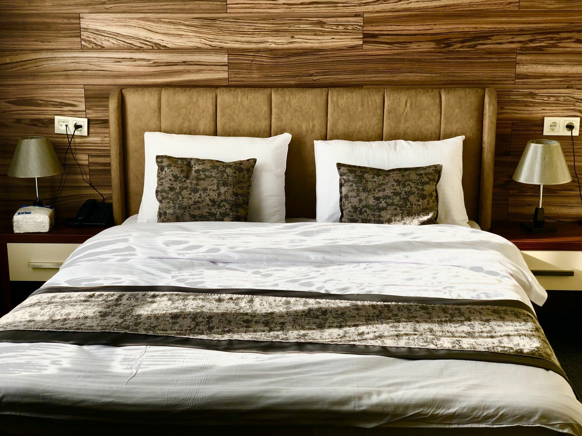 Tbili Hotel Tbilisi Ngoại thất bức ảnh